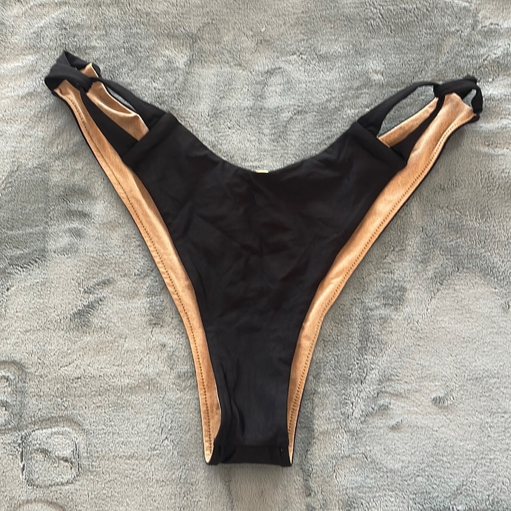 Luli Fama Reversible bikini bottoms high leg